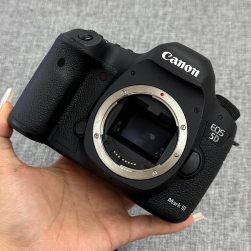 Canon eos mark iii - eos,